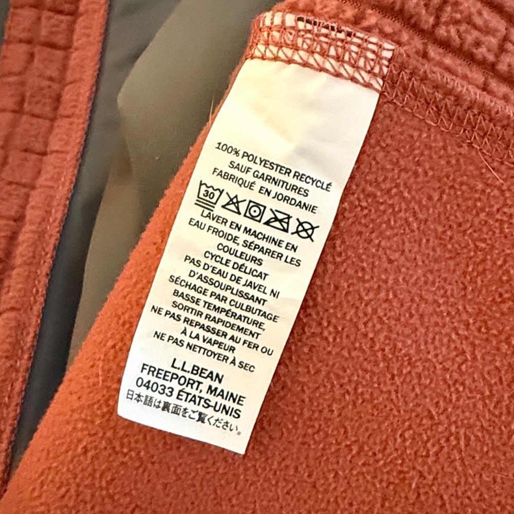 L.L. Bean | Women's Mountain Classic Windproof Fleece Jacket - Picture 6 of 8